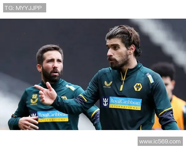 狼队开场手抛球战术成手榴弹：一次“炸裂”的英超开局