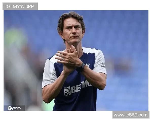 北伦敦之巅的“红白”背叛？弗兰克手滑的一杯水，为何让热刺拥趸集体破防？